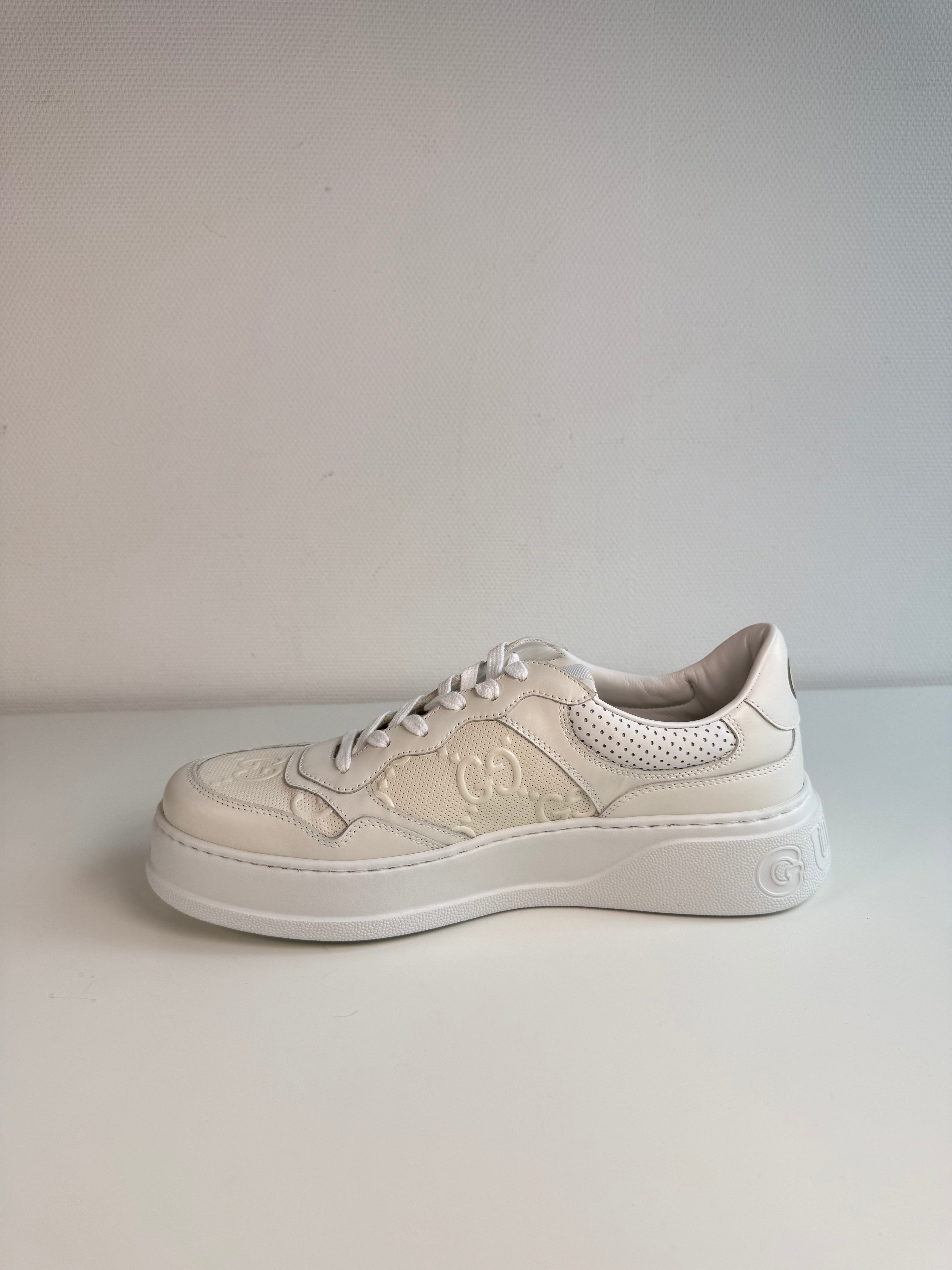 Basket embossed Gucci