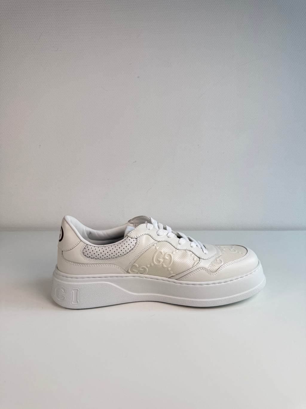 Basket embossed Gucci
