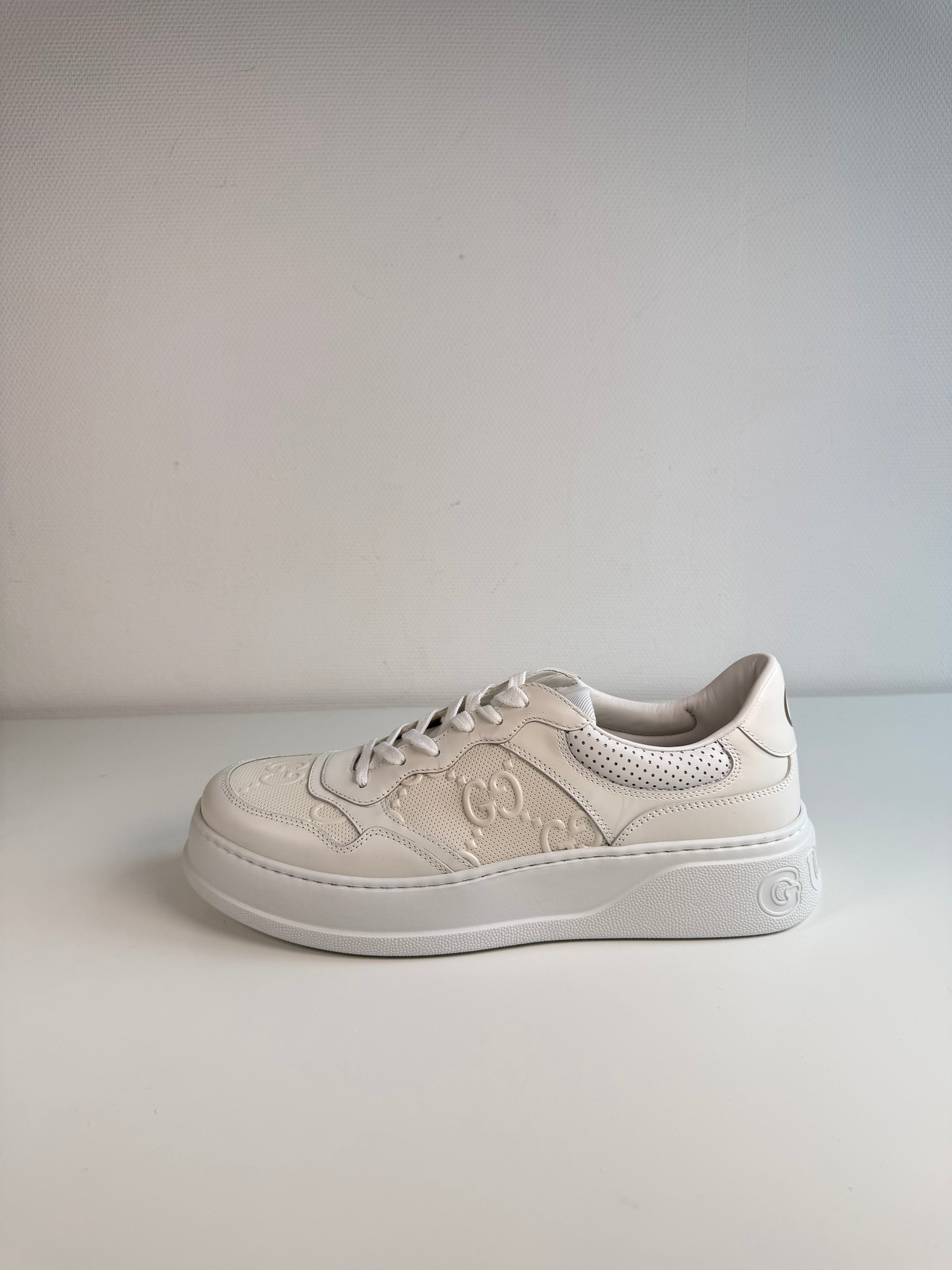 Basket embossed Gucci